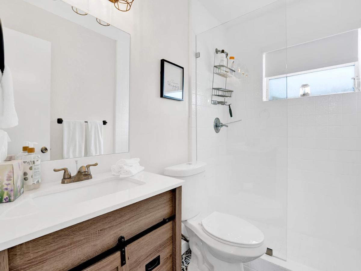 Casa Wellness Apartment Tamiami Bagian luar foto