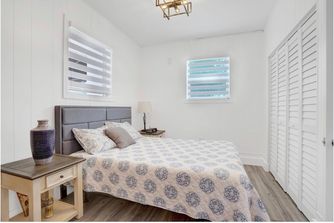 Casa Wellness Apartment Tamiami Bagian luar foto